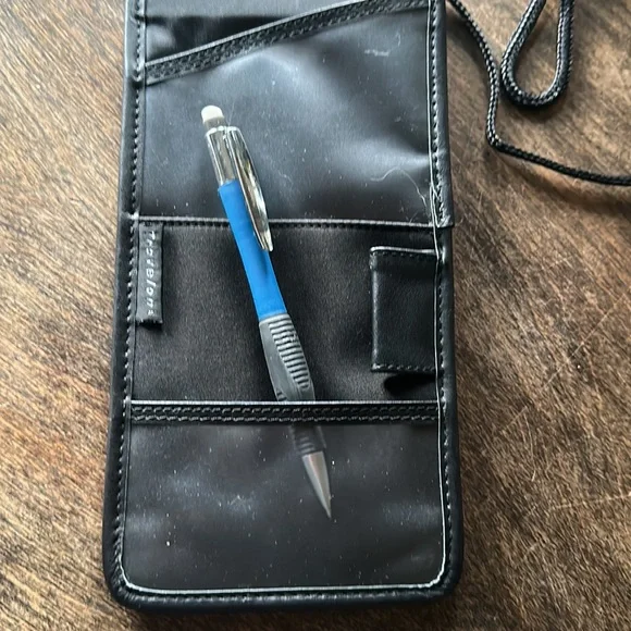 - Travel on Passport Wallet Travel Safe- pockets NWOT! Excellent condition - Picture 5 of 8